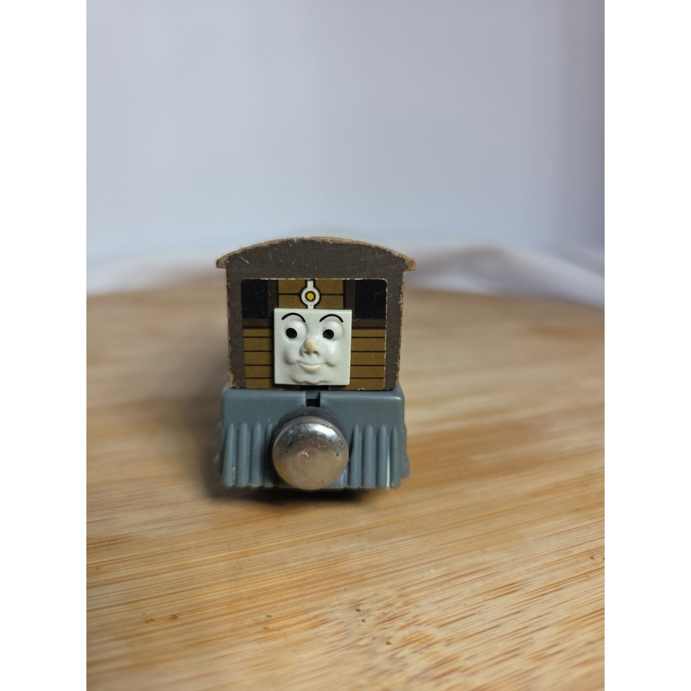 TOBY (1992) First Year Edition! Flat Magnets, Staples,  Thomas Wooden Trains EUC